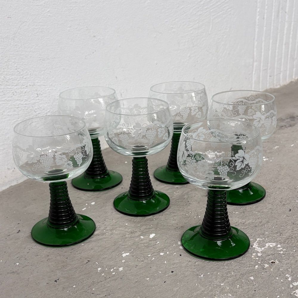 Vintage Luminarc French wine glasses